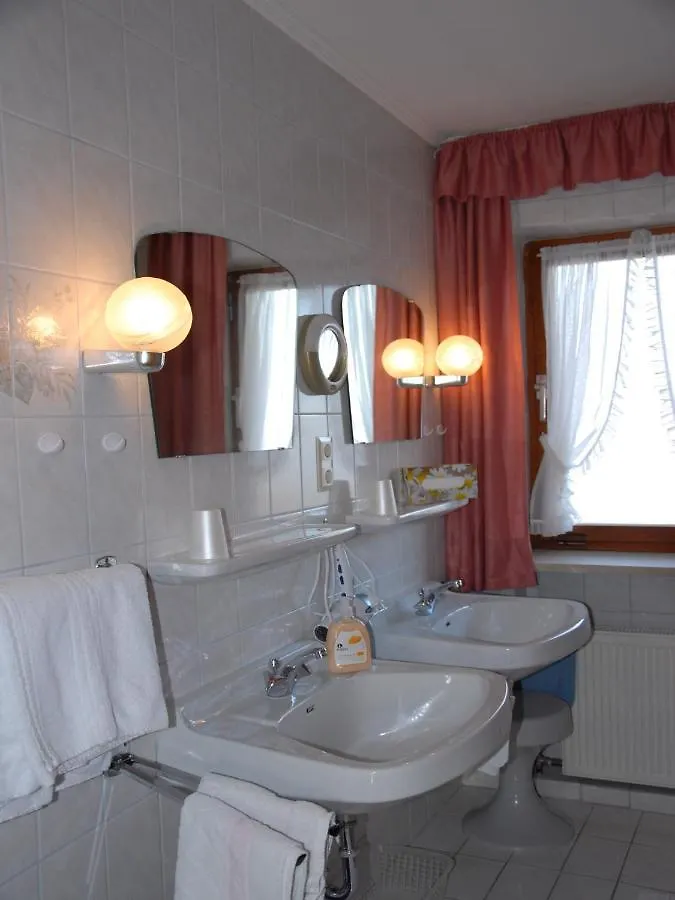 Gaestehaus Gamsei - Bosch Hermann Grassau  Apartment