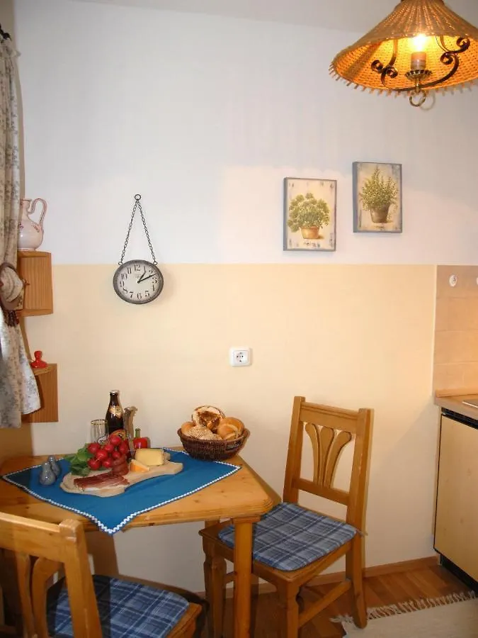 Apartment Gaestehaus Gamsei - Bosch Hermann Grassau